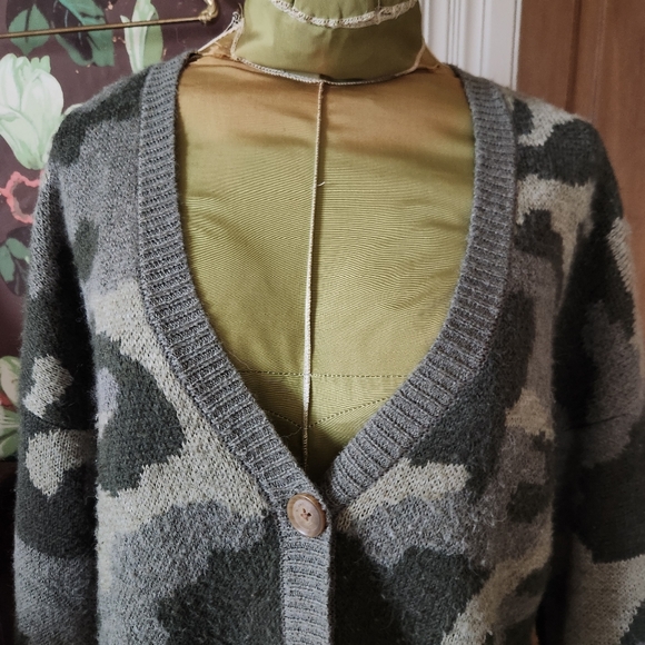 LUCKY BRAND Camo Cardigan Sweater Large - Picture 2 of 11